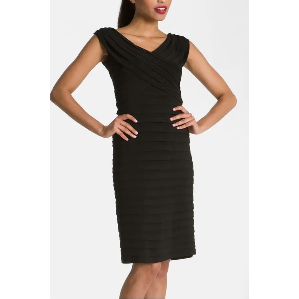 Adrianna Papell Woman Black V-Neck Sleeveless Sheath Dress US10 Evening Cocktail